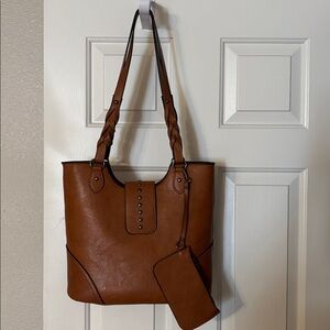 Sam & Hadley purse
Brown Tote Bag with Matching Pouch